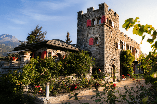 Vins, eaux-de-vie et produits du Terroir au Castel de Daval, à Noës